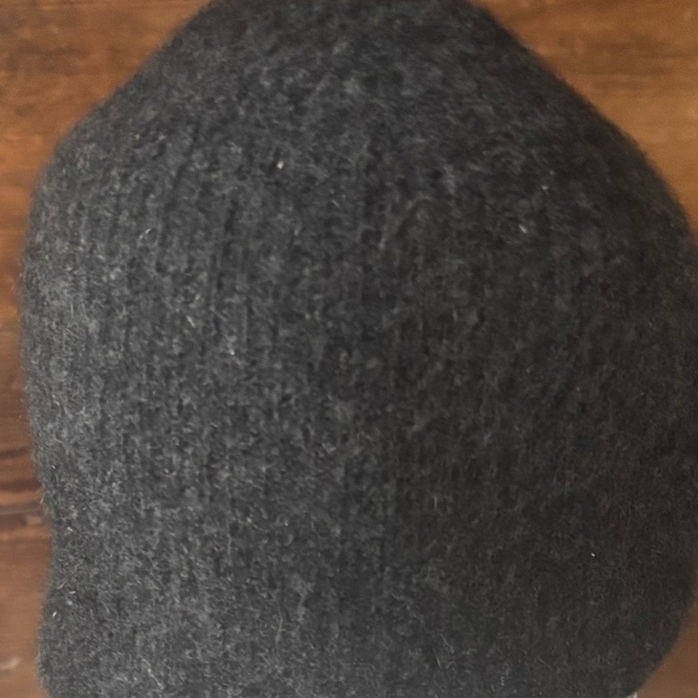 Amicale Cashmere Dark Charcoal Knit Hat